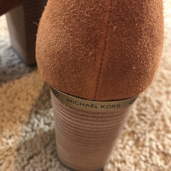 Michael Kors suede booties Size 8 - Picture 2 of 11